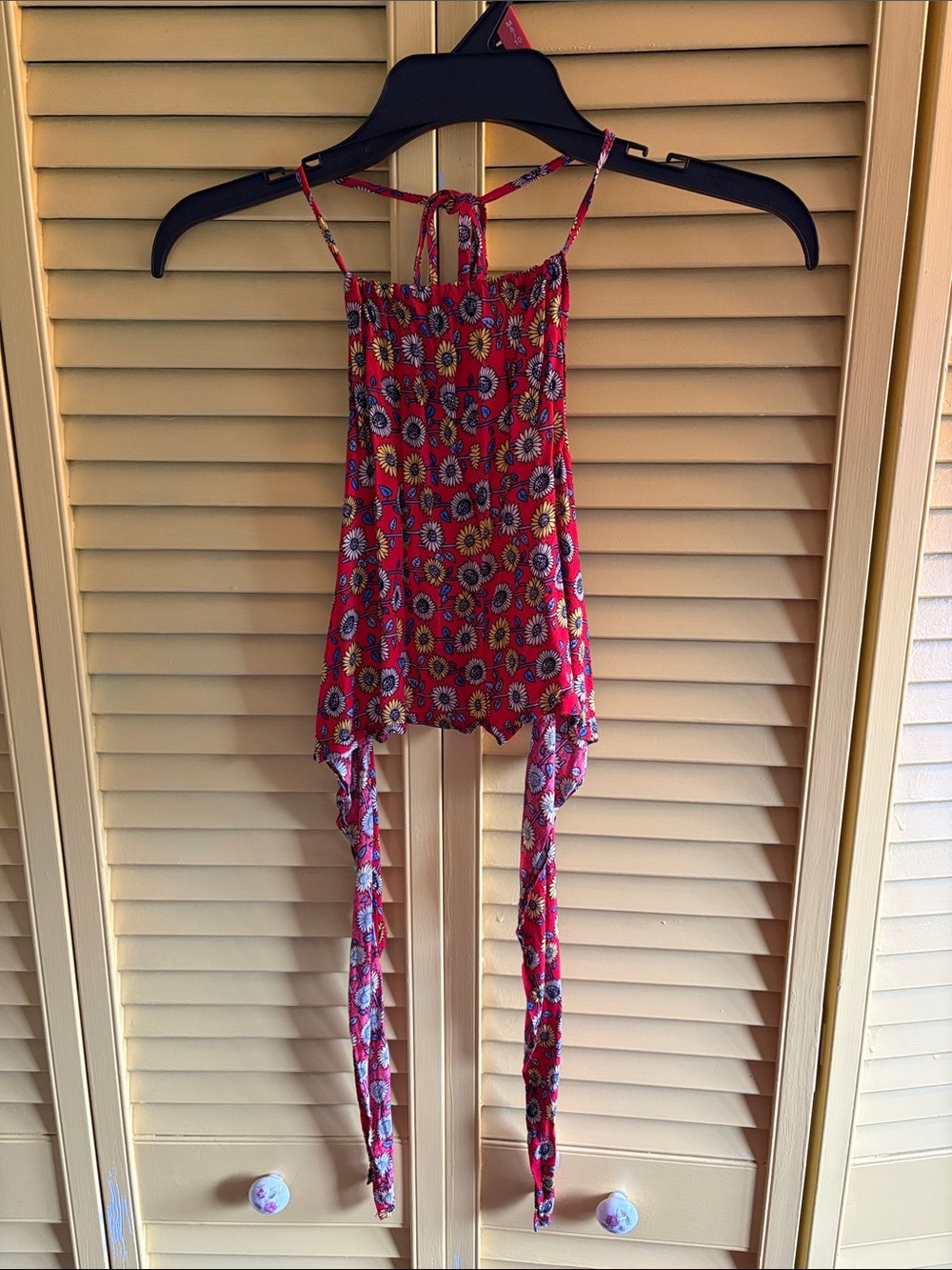 Red Floral Tie-Back Women's Halter Top